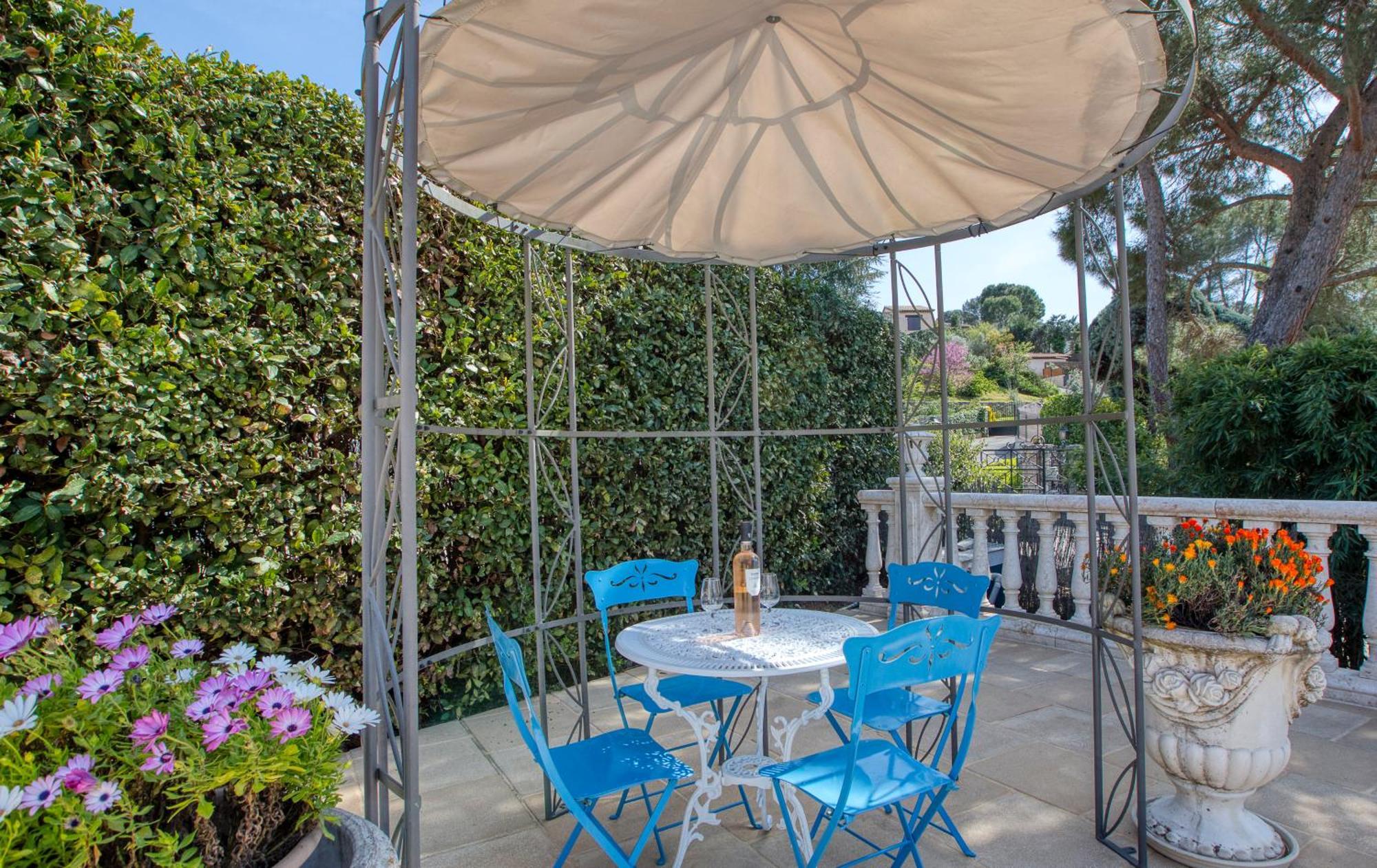 Gite Les Pins Climatise Piscine Chauffee Jardin Peymeinade Exterior foto